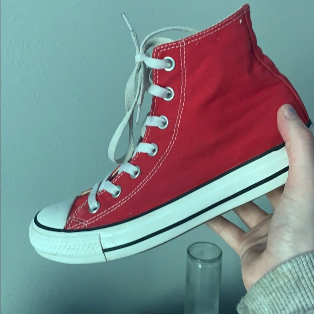 Red chuck 70s converse!